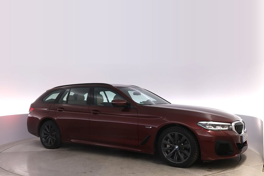 Bild 2 av BMW 530e xDrive Touring M Sport DRAG RATTVÄRME V-HJUL MOMS