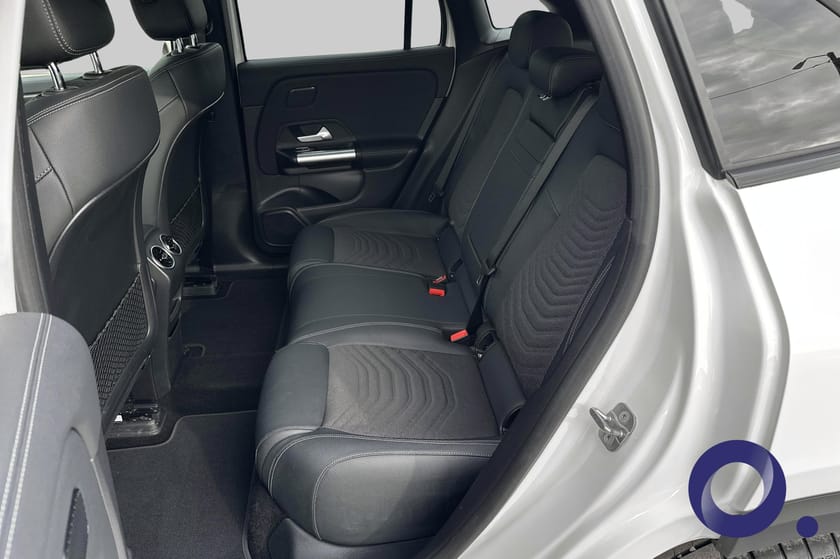 Bilde 3 av Mercedes-Benz EQA 300 4MATIC / Nattpakke / El seter / Hengerfeste/