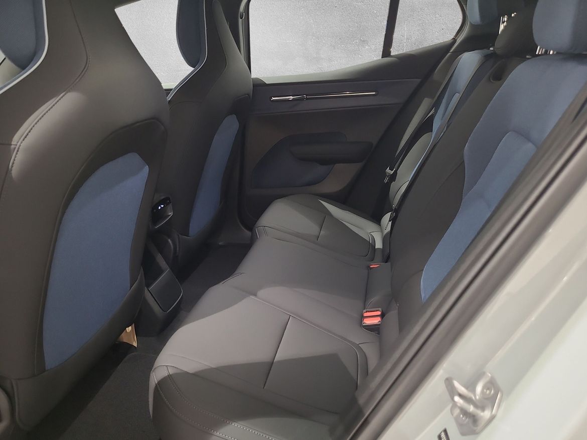 Bild 4 av 6 på bilen