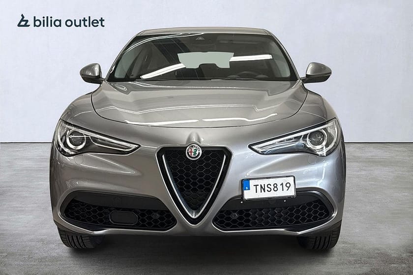 Bild 3 av Alfa Romeo Stelvio 2.0T Super 200hk Navi Drag  B-kamera