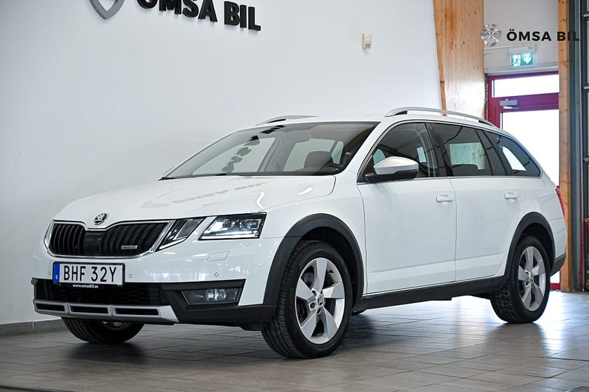 Bild 2 av Škoda Octavia Scout Skoda 2.0TDI 4x4 Premium Värmare Drag Kamrem bytt 184hk