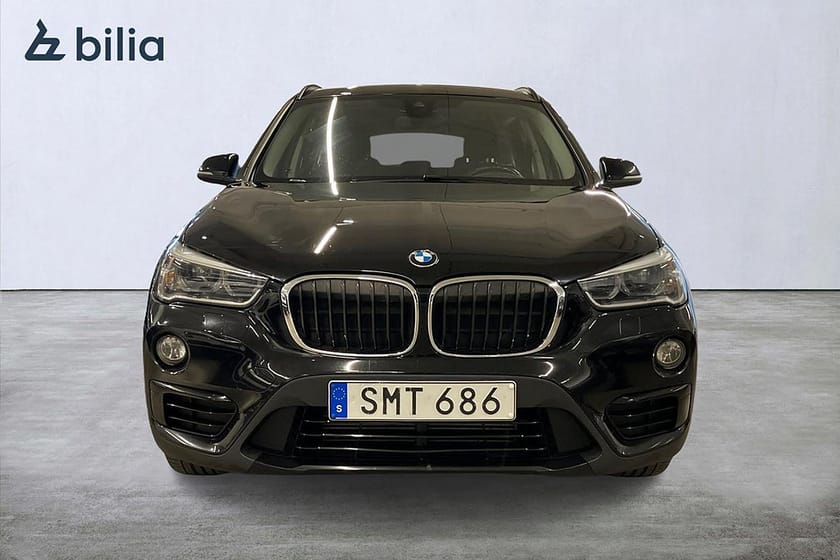 Bild 3 av BMW X1 xDrive18d Sport line / Parkeringssensor / Bluetooth