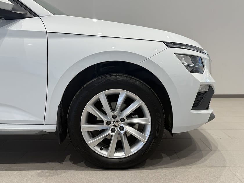 Bild 4 av Škoda Kamiq Skoda Selection 1.0 TSI 115HK DSG Drag B-kamera