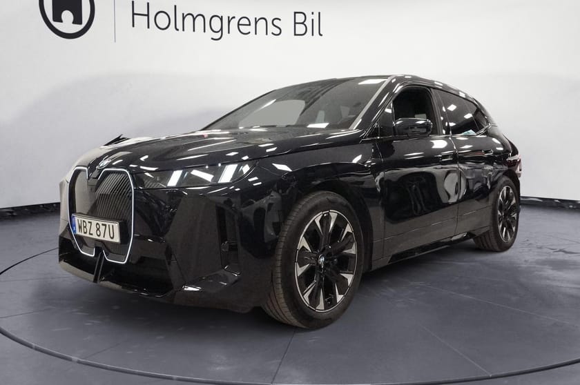 Bild 1 av BMW iX xDrive60 B W Drag Panorama DAP