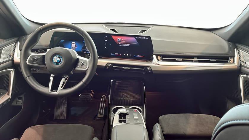 Bild 4 av BMW X1 xDrive25e 25e M-SportDrag Rattvärme Sportstolar