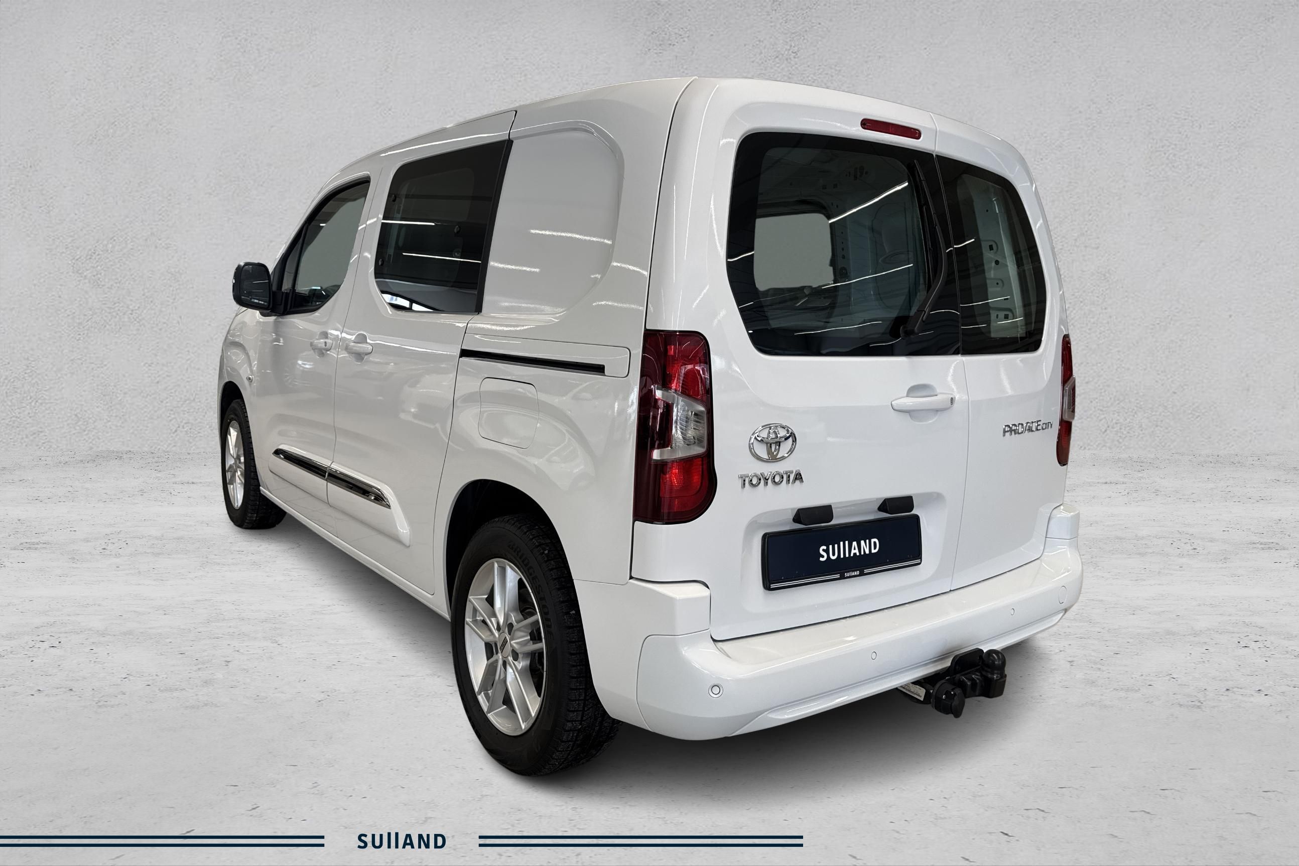 Thumnail bilde 2 av Toyota ProAce City