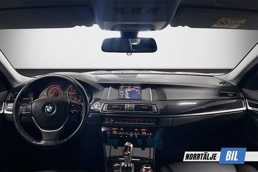 Bild 3 av BMW 520d xDrive Touring 184 HK  AUT DRAG PDC NYSERV SKINN 18"