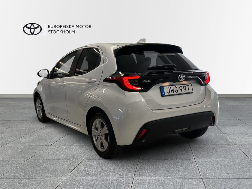 Bild 2 av Toyota Yaris Hybrid CVT / Active Plus / V-HJUL