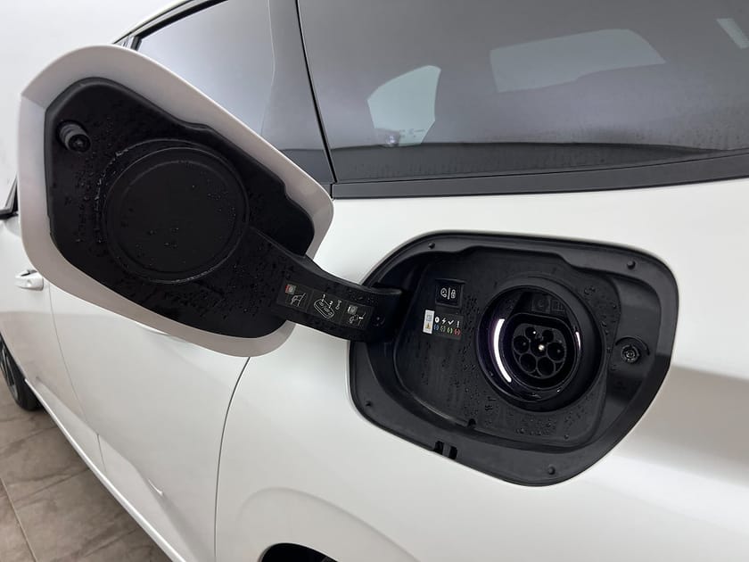 Bild 5 av Peugeot 308 SW Plug-In Hybrid 180 EAT Allure | Backkamera