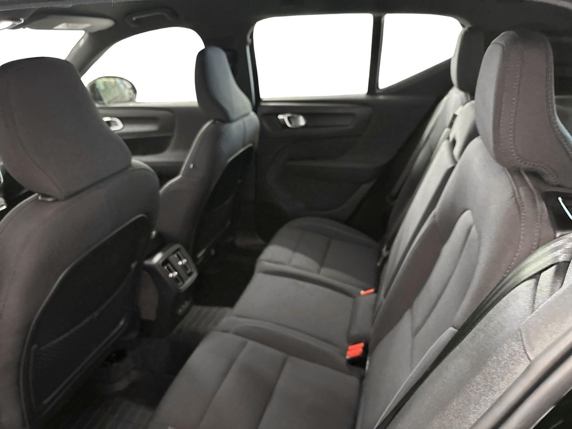Volvo XC40 2023 - miniatyr 7
