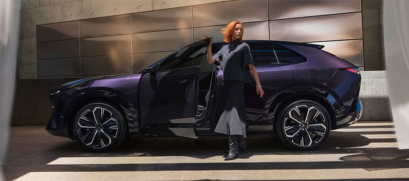 Nya Mazda CX-6e bakgrundsbild