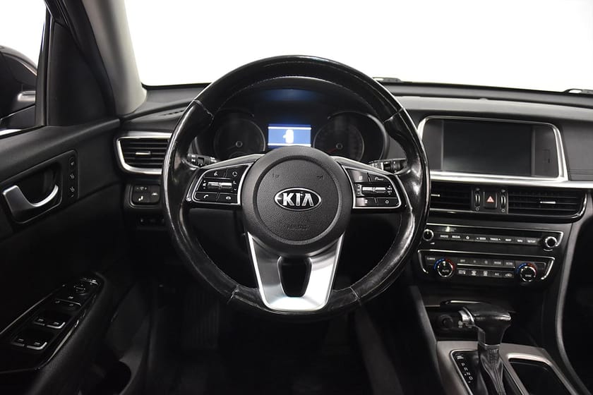 Bild 2 av Kia Optima Sport Wagon Plug-in Hybrid SW Pluspaket 2 Pano H/K 360° Rattv Drag 205hk