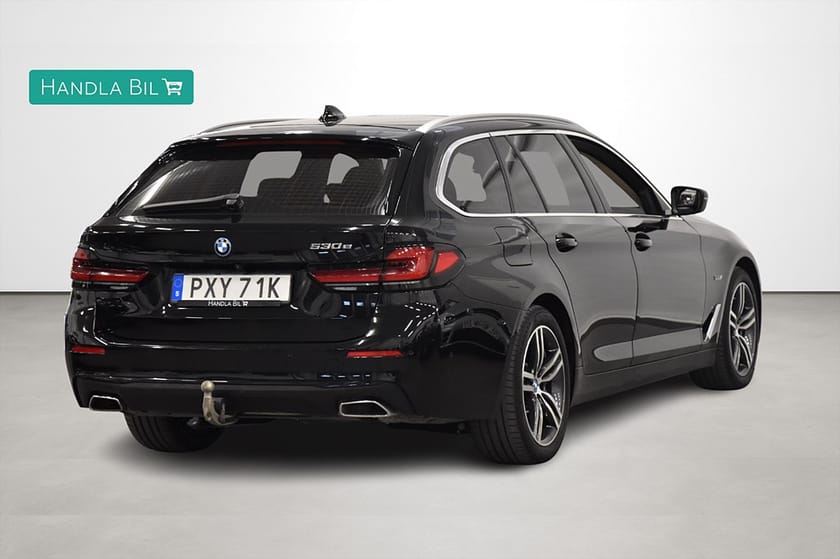 Bild 5 av BMW 530e Touring Plug-in Pano Skinn P-värm Navi Dragkrok Moms