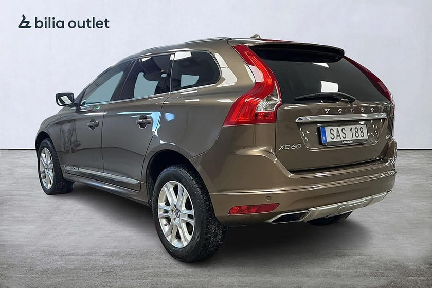 Bild 3 av Volvo XC60 D4 Summum Nyservad Panorama Skinn Navigation
