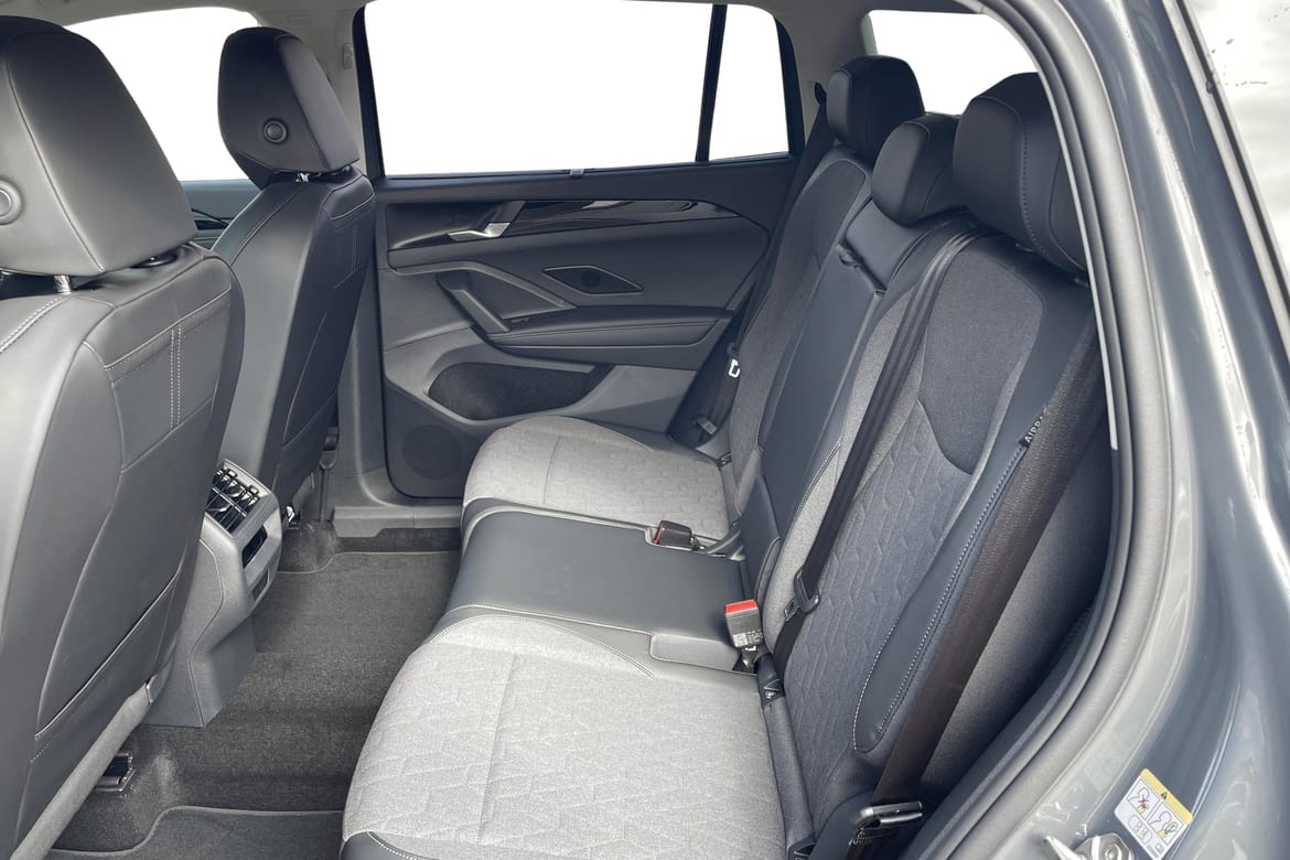 Volkswagen Tayron 7-seater 2.0 TDI DPF SCR 4Motion DSG Sekventiell, 193hk, 2025