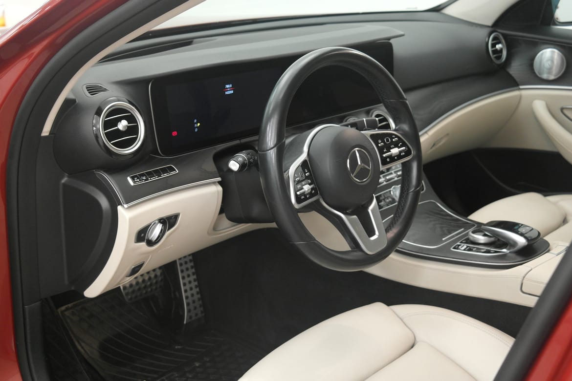 Mercedes-Benz E-Klass 2019 - miniatyr 10