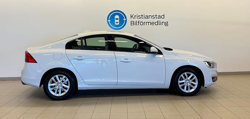 Bild 4 av Volvo S60 D3 Momentum, Läderklädsel, VOC, Vinterhjul
