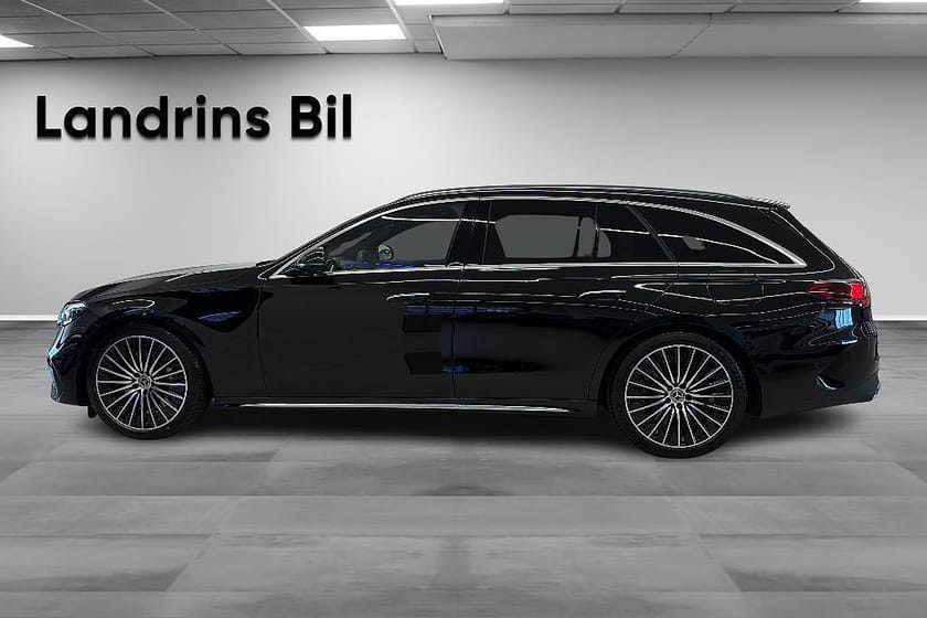 Bild 4 av Mercedes-Benz E 300 de 4MATIC T 4MATIC,AMG Premium,Drag,Panorama,Burmester,MOMS!