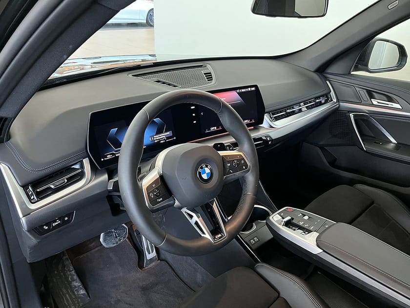 Bild 5 av BMW X1 sDrive18i 4,95 ränta M Sport Drag Rattvärme Sportstol