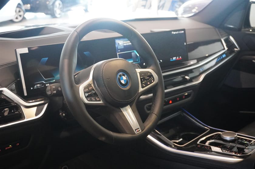 Bild 2 av BMW X5 xDrive50e M Sport Business Ed Drag DA Pro H K