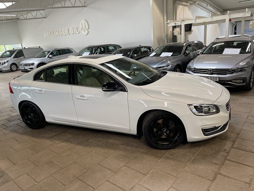 Bild 2 av Volvo S60 D4 AWD 190hk Aut Summum BE PRO SE.SPEC