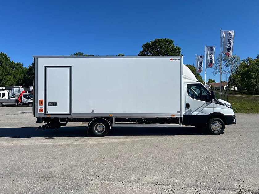 Bild 5 av Iveco Daily 72-180 Chassis Cab 72C18 Skåpbil Aut Fullutrustad Lastvikt 3390 Kg