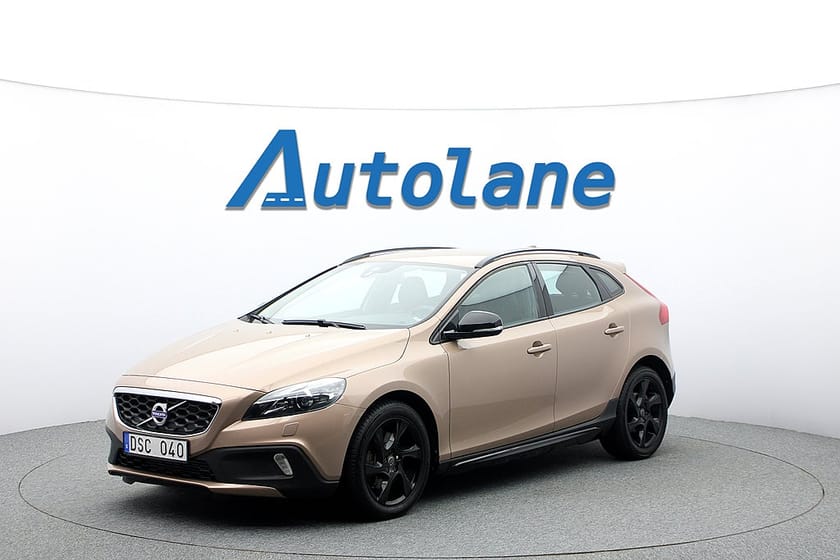 Bild 4 av Volvo V40 Cross Country D3 Summum, Dragkrok, Kamera, Värmare 150hk