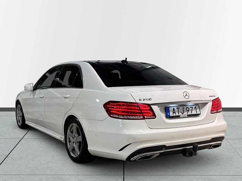 Bild 5 av Mercedes-Benz E 250 BlueTEC 4MATIC 4M 7G Plus AMG Sport Avantgarde Drag Dvärm Pano SoV