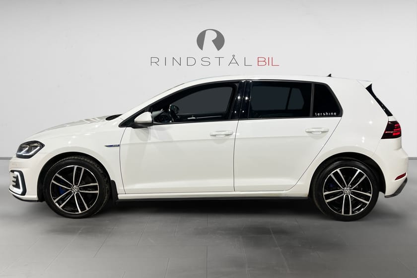 Bild 3 av Volkswagen Golf GTE 1.4 TSI 204 HK DSG DRAG B-VÄRM LED FACELIFT 17"