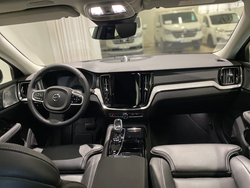 Bild 2 av Volvo V60 T6 Plus Dark Nordic Edition