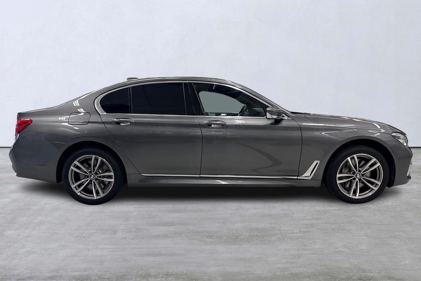 Bild 3 av BMW 750i xDrive M-sport 450hk