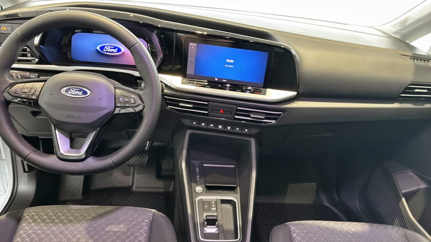 Bild 4 av Ford Grand Transit Connect Limited L2 |Phev|150hk|Låg skatt|