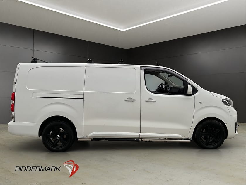 Bild 2 av Toyota Proace L3 177hk Värm Drag 2xDörrar HUD B-Kamera Moms