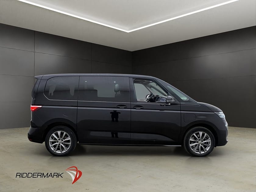 Bild 2 av Volkswagen Multivan eHybrid Plus Cockpit Drag B-Kamera Moms