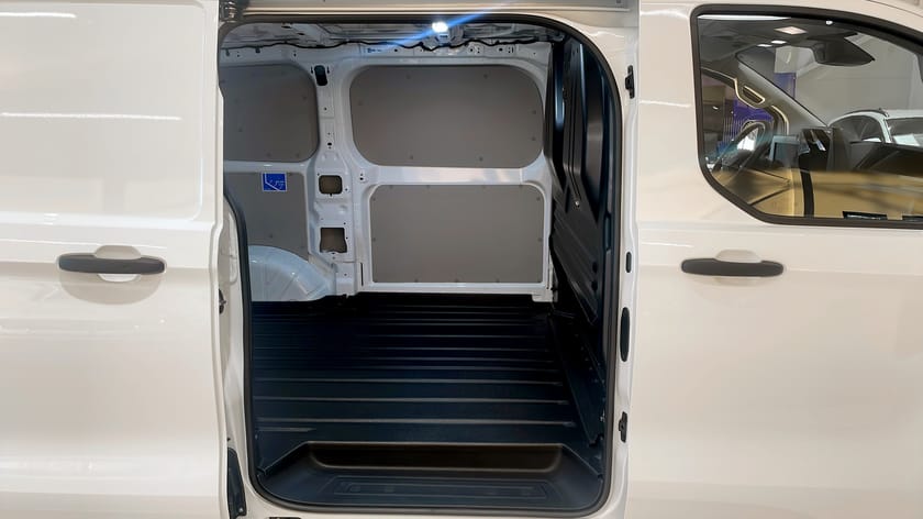 Bild 5 av Ford E-Transit Custom 320 E-CUSTOM TREND SKÅP 320S 136 A RWD