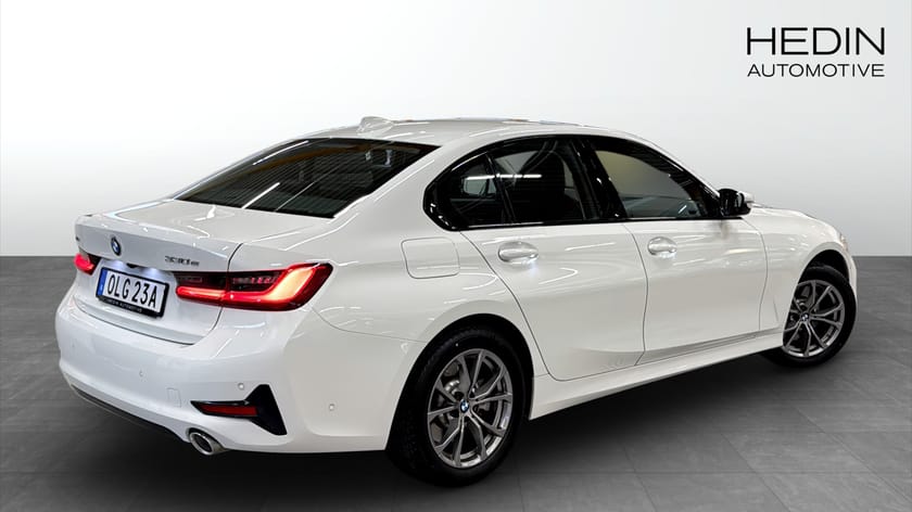 Bild 2 av BMW 330e xDrive Sedan Sportline Rattvärme Kupévärmare Backkamera Hifi