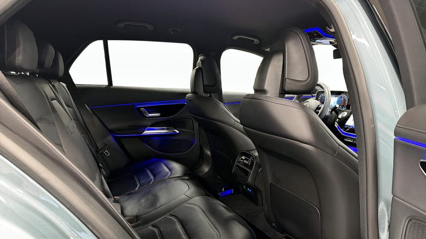 Bild 5 av Mercedes-Benz E 300 T e 300e AMG Drag Superscreen Läder Värmare