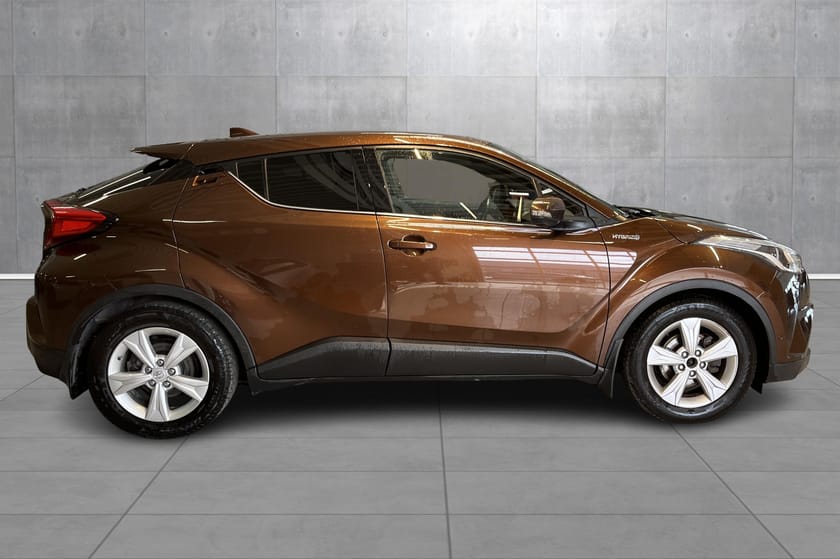 Bilde 5 av Toyota C-HR Hybrid 1.8 Supreme Hybrid, Rentekampanje 6.25% med 35% EK