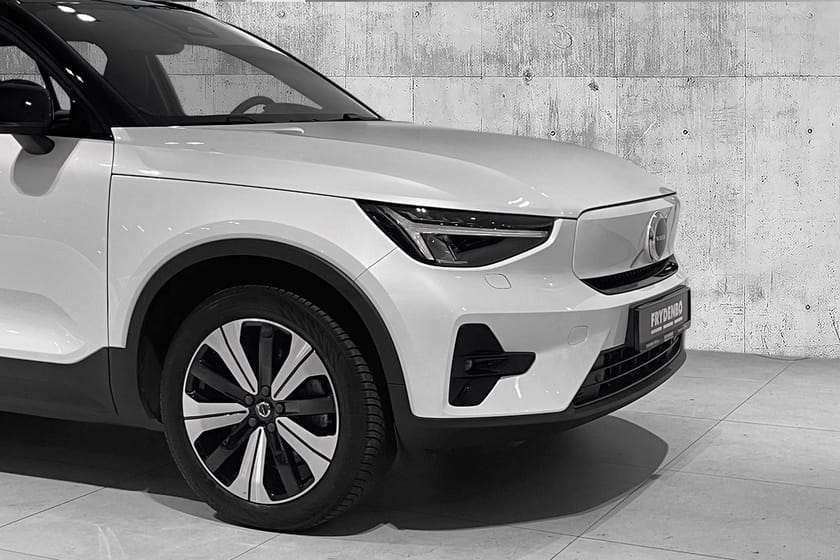 Bilde 2 av Volvo XC40 Recharge Single Motor Plus 19"|VOC|KAMERA