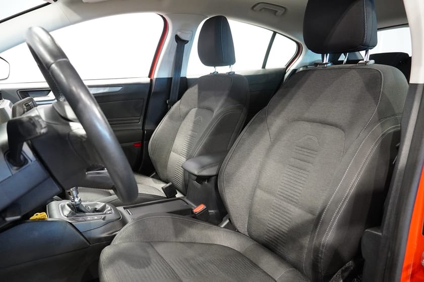 Bild 4 av Ford Focus Active - Kamera, ACC, Rattvärme
