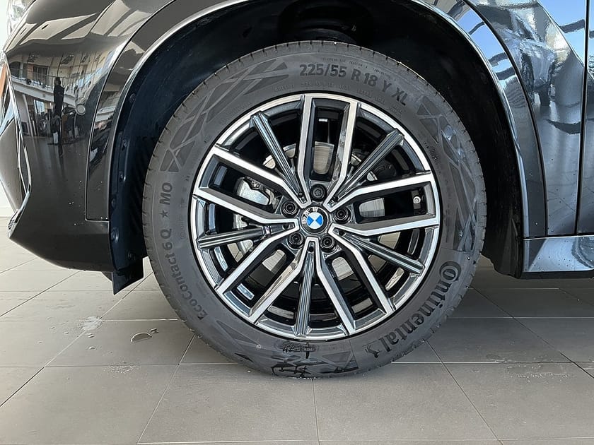 Bild 4 av BMW X1 sDrive18i 4,95 ränta M Sport Drag Rattvärme Sportstol
