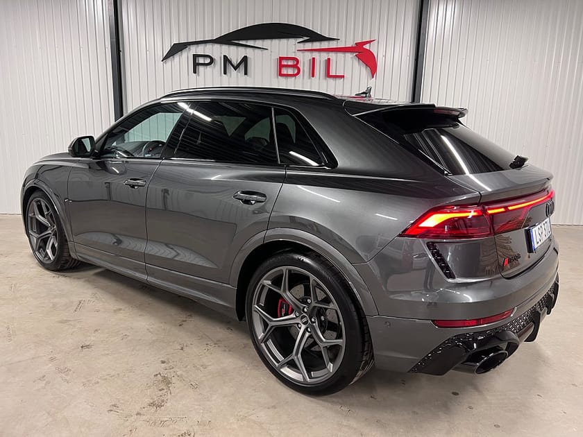 Bild 3 av Audi RS Q8 Performance RSQ8 Keramiska Alpin-Paket Pano Softclose