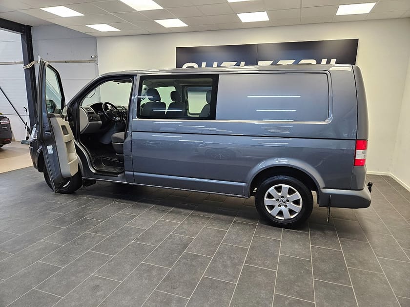 Bild 3 av Volkswagen Transporter Kombi 5 sits 2.0 TDI 140hk Värmare Drag Xenon Ny Kamrem