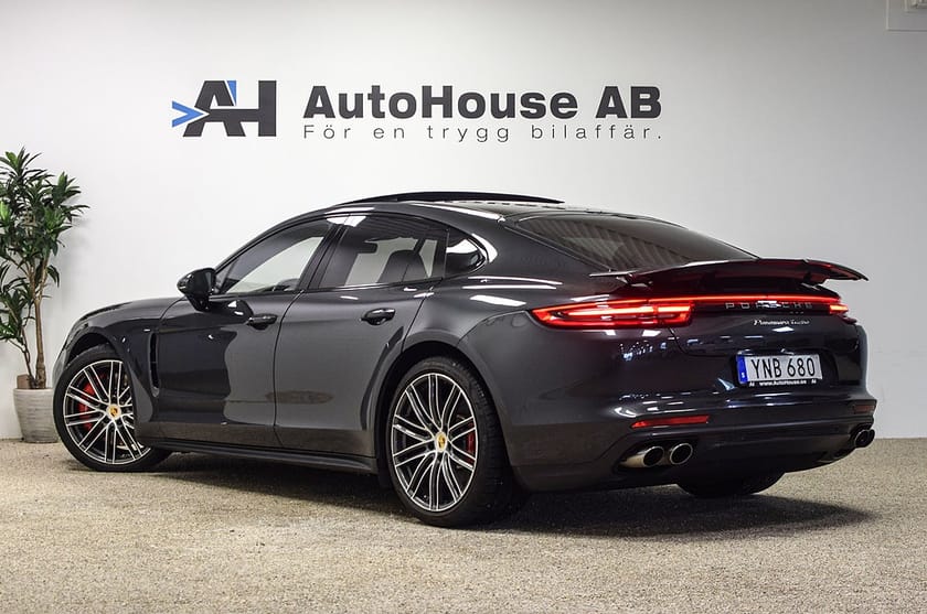 Bild 2 av Porsche Panamera Turbo Sport Chrono PDLS+ Glastak Svensksåld