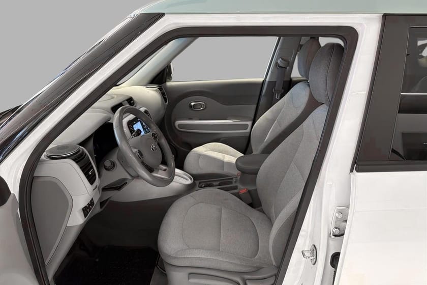 Bilde 5 av Kia Soul EV Praktisk elbil / Lav km / God komfort / Ny EU!