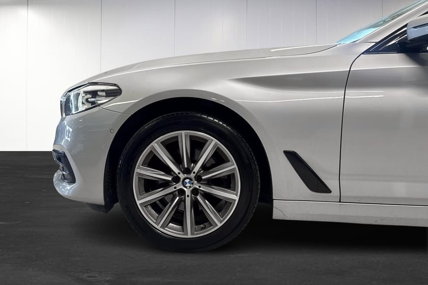 Bild 4 av BMW 520d Touring Sport line DRAG | RATTVÄRME | BACK KAMERA