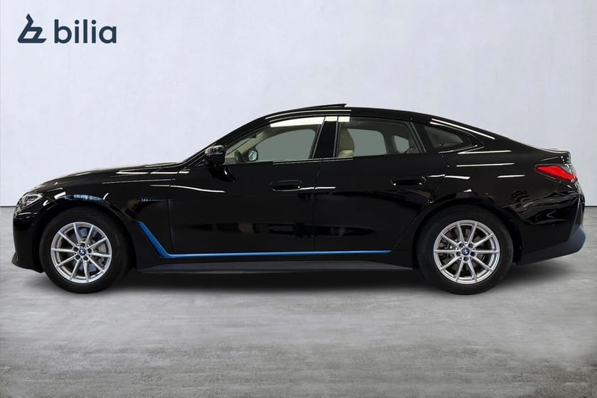 Bild 3 av BMW i4 eDrive40 Gran Coupé eDrive 40 | Taklucka | HiFi | Backkamera