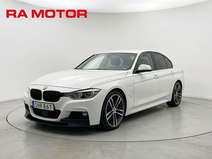 Bild 1 av BMW 330e Sedan 258hk M Sport PHEV | H/K| Läder | Navi |