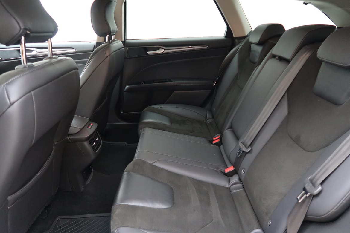 Ford Mondeo 2019 - miniatyr 6