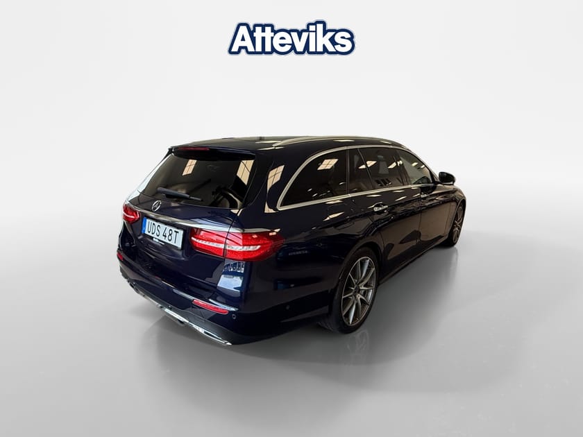 Bild 3 av Mercedes-Benz E 220 T d 4MATIC AMG 194hk *Navi/Panoglastak/Elstolar*